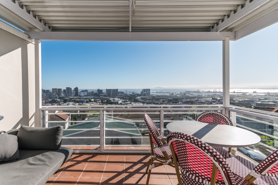 To Let 2 Bedroom Property for Rent in Vredehoek Western Cape